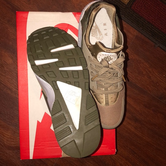 Nike Air Huarache - Picture 3 of 3